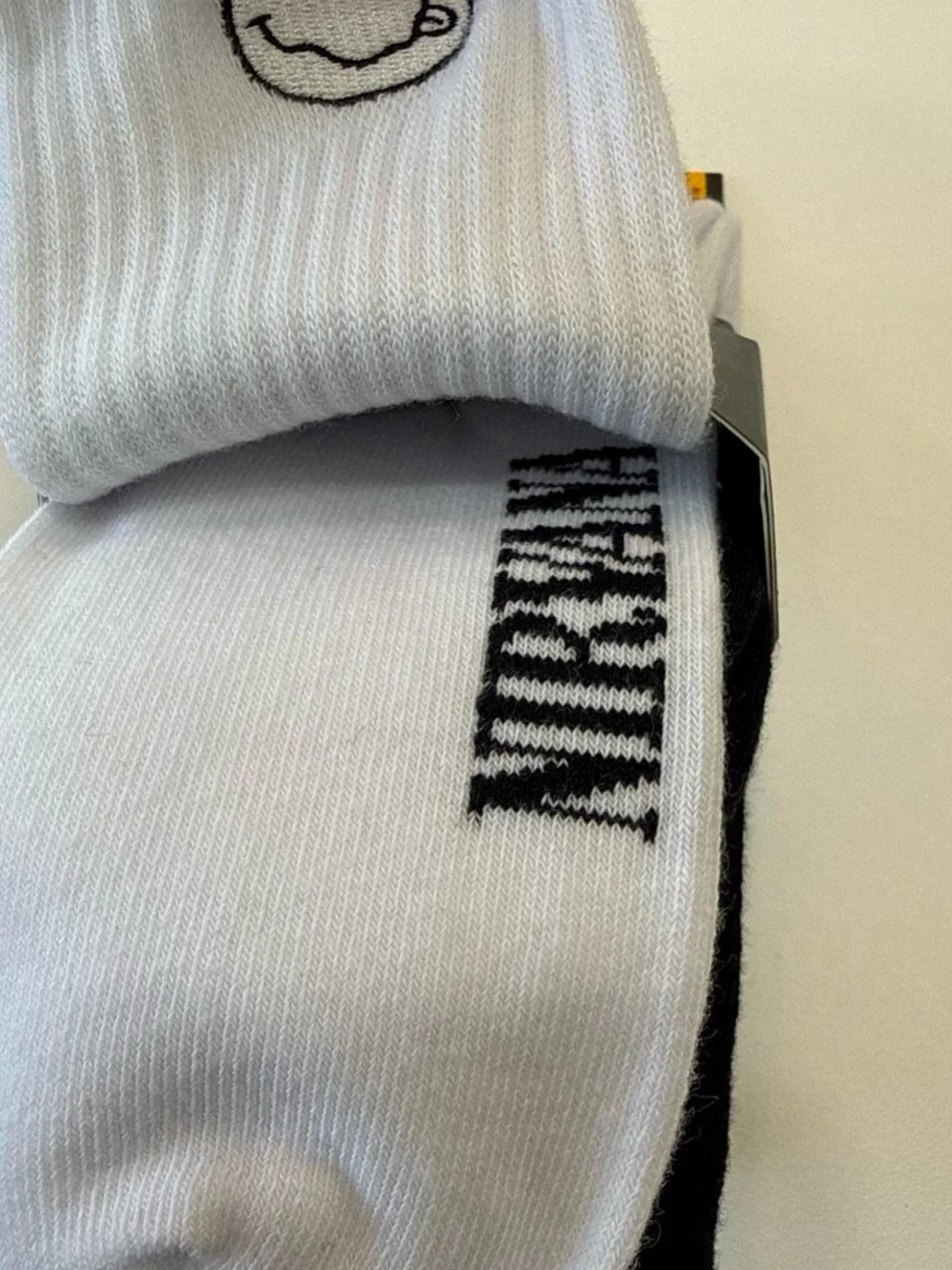 NIRVANA Crew Socks - White & Black (2-Pack)